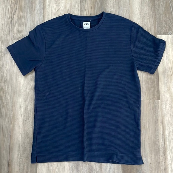 Short sleeve top - Picture 1 of 3